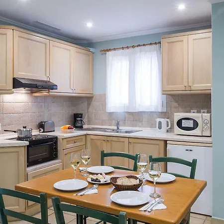 Spiti Prifti 4* Kontokali