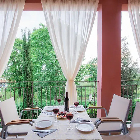 Spiti Prifti Отель