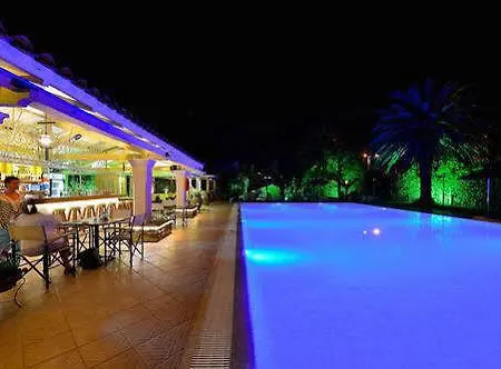 Spiti Prifti Otel 4*