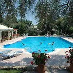 فندق Spiti Prifti 4*